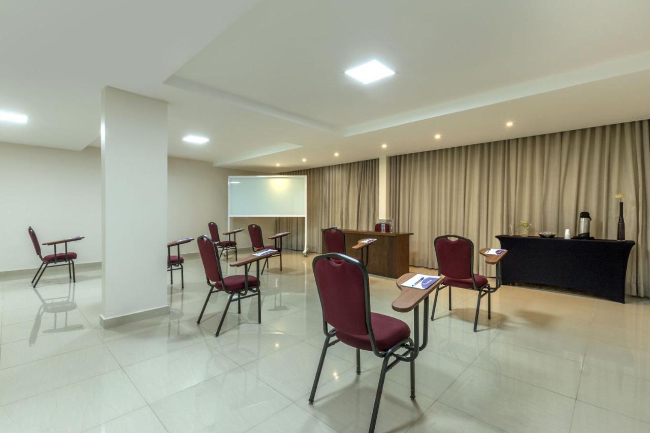 Sia Park Executive Hotel Candangolandia Exterior photo