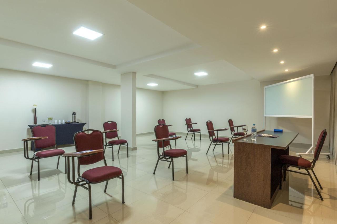 Sia Park Executive Hotel Candangolandia Exterior photo
